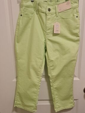 St. John's Bay Lime Green Cropped Capri Jeans